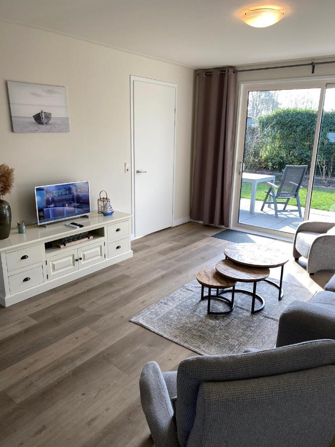 House In A Quiet Location In Zeeland 2 Apartment Bruinisse Bagian luar foto
